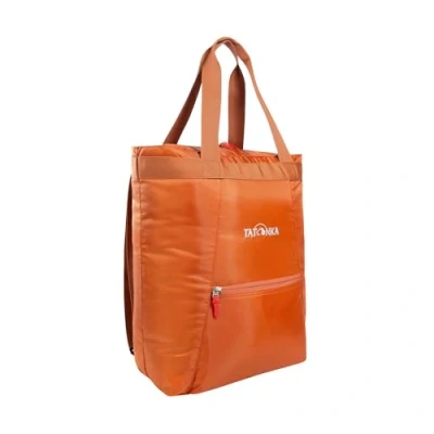 Abbildung von Tatonka Rucksacktasche Market Bag 22l Leichte Einkaufstasche/Shopper mit verstaubaren Rucksackträgern und Reißverschluss als Tasche oder Rucksack verwendbar 22 Liter (rot)