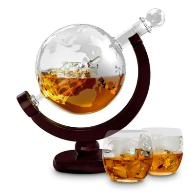 Abbildung von Mikamax Dekanter Weltkugel Whiskey mit zwei Gläsern