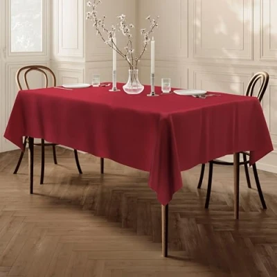 Abbildung von Home Direct Qualitäts Tischdecke Textil Eckig 140 x 200 cm, Farbe wählbar Dunkelrot Bordeaux