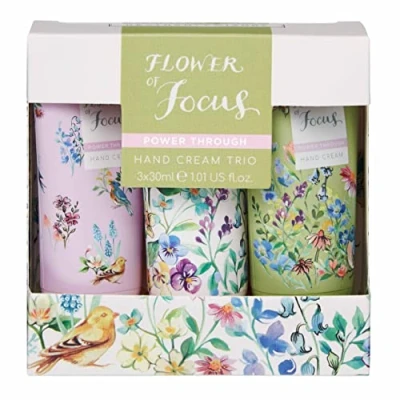 Abbildung von Heathcote &amp; Ivory Flower of Focus Handcreme Trio Vegane Rosmarin Lavendel Süße Orange Reiseset Handcremeset 3 x 30ml