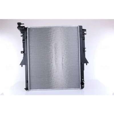 Abbildung von NISSENS 606549 Kühler, Motorkühlung Aluminium 525 669 16 Kühlrippen gelötet MITSUBISHI: L200 / Triton V Pickup, FIAT: Fullback Pickup
