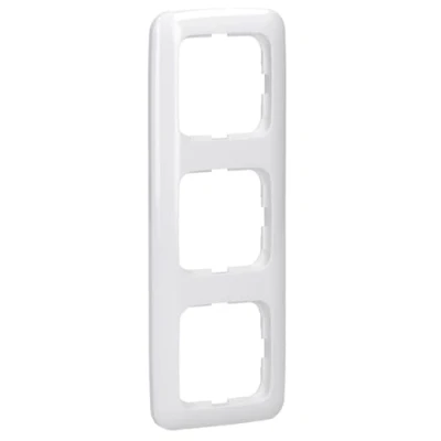 Abbildung von Busch Jaeger 2513 214 3 fach Rahmen Alpinweiß Reflex SI 2CKA001725A0944