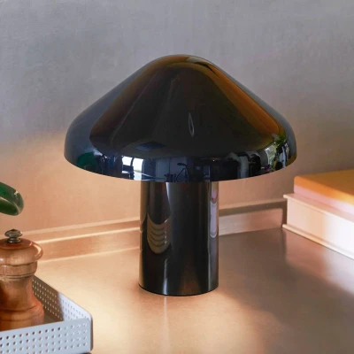 Abbildung von HAY Pao Portable LED Tischleuchte mit Akku schwarz