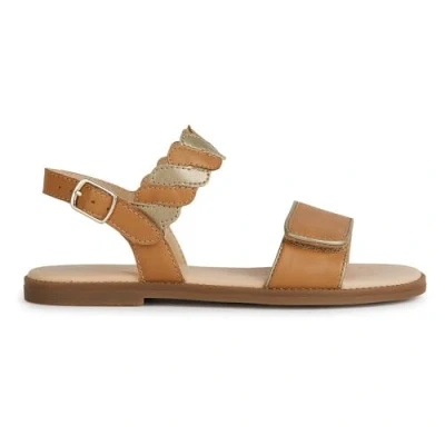 Abbildung von Geox J Karly Girl Sandal, Biscuit/Platinum, 34 EU