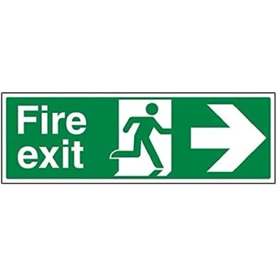 Abbildung von VSafety Schild mit Aufschrift auf Englisch „Fire Exit“ und einem Pfeil nach rechts, Querformat, 450 x 150 mm, 1 mm harter Kunststoff