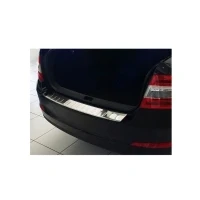 Abbildung von Avisa Edelstahl Heckstoßstangenschutz kompatibel mit Skoda Octavia III Limousine 2013 &#039;Ribs&#039;