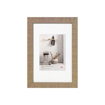 Abbildung von walther design Bilderrahmen beige 30 x 40 cm mit Passepartout, Home Holzrahmen HO040C