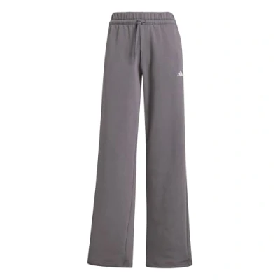 Abbildung von adidas Damen Essentials SMALL Logo Feel Cozy Open Hem Pants, Grey strata/White, XL