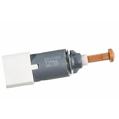 Abbildung von METZGER 0911102 Bremslichtschalter mechanisch 4 RENAULT: CLIO 3, Modus / Grand Modus, ESPACE 4, DACIA: Logan I MCV, Sandero I, Duster SUV