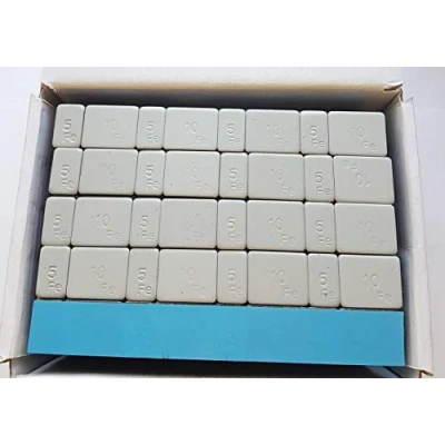 Abbildung von 100 Riegel Stahl Klebegewichte Kleberiegel à 60g (4x5g + 4x10g) auf blauem Band