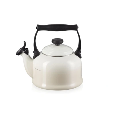 Abbildung von Le Creuset Flötenkessel Tradition Meringue 2.1 Liter