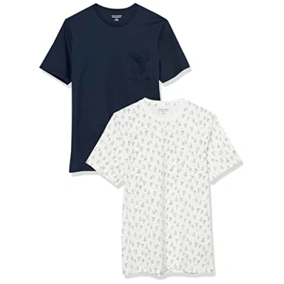 Abbildung von Amazon Essentials Herren T Shirt mit kurzen Ärmeln, Rundhalsausschnitt und Tasche in schmaler Passform, 2er Pack, Marineblau/Bootsmuster, S