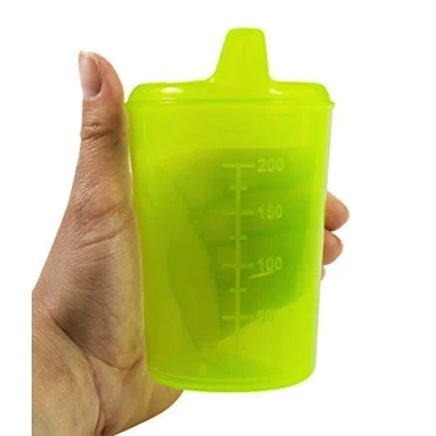 Abbildung von Medi Inn+ Schnabelbecher Schabeltasse Trinkbecher 250 ml (Farbe: gelb, Öffnung: 4 x mm)
