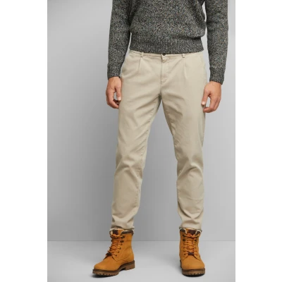 Abbildung von bugatti Tapered FIT Chino, Herren, Größe: 35x32, Beige