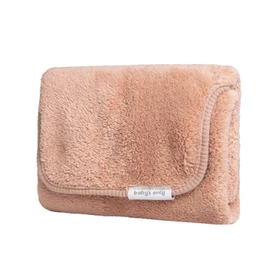 Abbildung von Baby&#039;s Only Wickelunterlage Cozy Wickelauflage Ideal für unterwegs Mit praktische Tasche Wickelzubehör Einfach zusammenfalten Aus Teddystoff Tuscany
