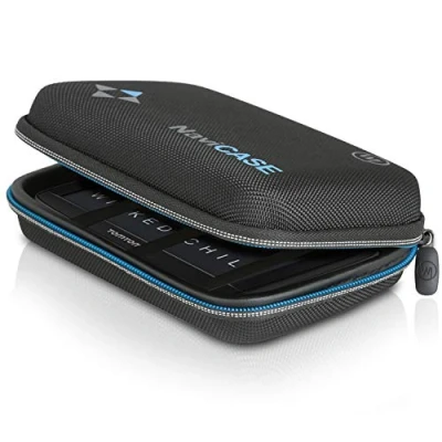 Abbildung von Wicked Chili Schutztasche für Navigationsgerät kompatibel mit Garmin Drive und Tomtom Case Navigationsgeräte 4.3/5 Zoll Display (max. Größe 15 x 10 4.5 cm) schwarz