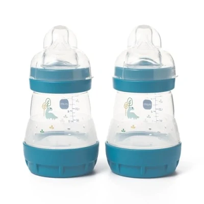 Abbildung von MAM Easy Start Selbststerilisierende Anti Colic Babyflasche 2er Pack (2 x 160 ml) Babyflaschen mit langsamem Durchfluss Sauger Größe 1, Neugeborene Essentials, Blau (Designs können variieren)