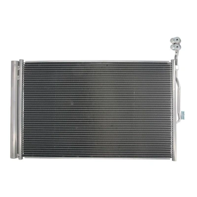 Abbildung von THERMOTEC KTT110582 Klimakondensator mit Trockner 727 x 439 16 mm 728 VOLKSWAGEN: Touareg II