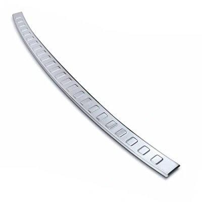 Abbildung von teileplus24 AL188 Ladekantenschutz Aluminium kompatibel mit Skoda Enyaq iV 2021 , Farbe:Silber