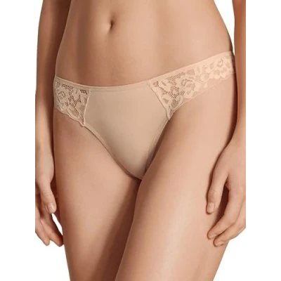Abbildung von CALIDA Natural Comfort Lace String Damen, niedrig geschnitten, aus hochwertiger Supima Baumwolle, mit Spitzendetails