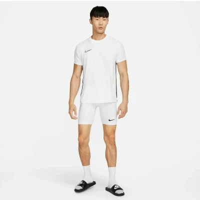 Abbildung von NIKE DH8128 100 M NK DF Strike NP Short Pants Herren White/Black Größe