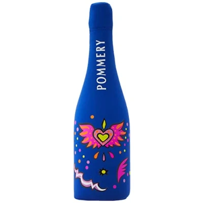 Abbildung von Brut Royal Champagner mit kühlender Neopren Icejacket Matta Herz (1 x 0.75 l)