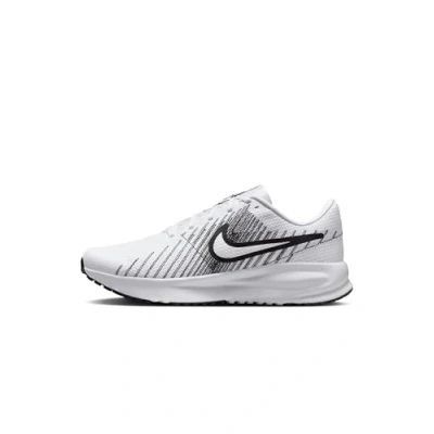 Abbildung von Nike Performance Laufschuh Straße, Herren, Größe: 45.5, White/black Schuhe