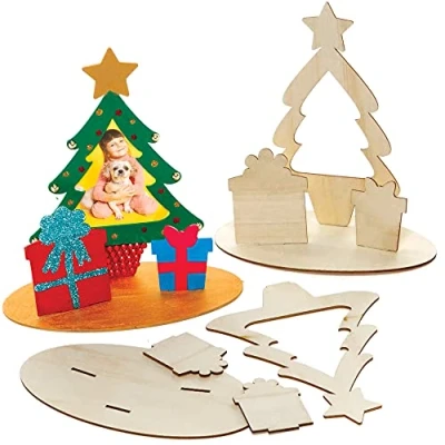 Abbildung von Baker Ross FC115 Weihnachten Holz Bilderrahmen Bastelsets zum Bemalen 4er Pack, für Kinder und Ausstellen, Personalisierte Weihnachtsdekoration