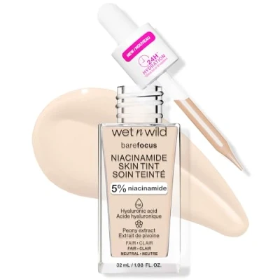 Abbildung von Wet n Wild Bare Focus Niacinamide Skin Tint, Leichte Foundation mit Aufbaubarer Formel, Angereichert Hyaluronsäure und Vitamin E für einen Strahlenden Look, Fair