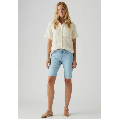 Abbildung von Levi&#039;s Shaping Bermuda Double Duty Short