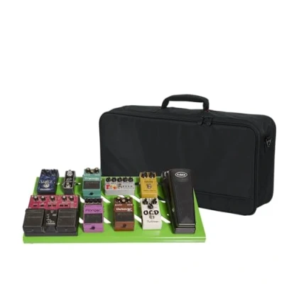 Abbildung von Gator Aluminium Pedalboard grün, mit Tasche (GPB BAK GR)