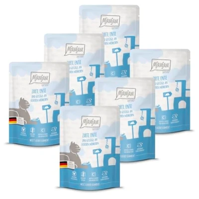 Abbildung von MjAMjAM Premium Nassfutter für Katzen Quetschie zarte Ente &amp; Geflügel an leckeren Möhrchen, 6er Pack (6 x 300 g), getreidefrei mit extra viel Fleisch