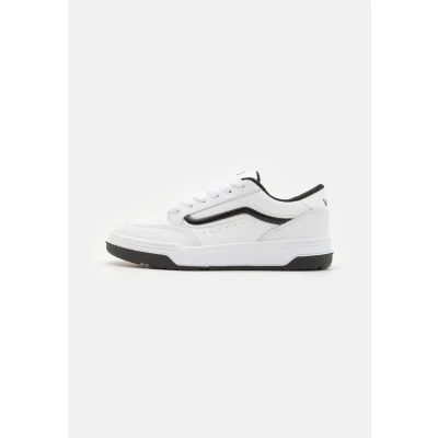Abbildung von Vans Hylane Unisex Skateschuh, Größe: 36, White/black Leder