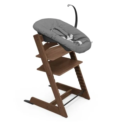 Abbildung von Tripp Trapp Stuhl von Stokke (Warm Brown Eichenholz) mit Newborn Set (Anthracite) Für Neugeborene bis zu 9 kg Gemütlich, sicher &amp; einfach verwenden