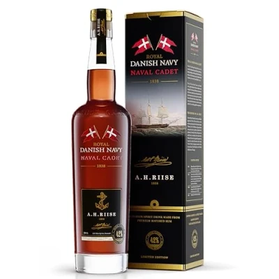 Abbildung von A.H. Riise Royal Danish Navy Naval Cadet Premium Spirituose auf Rumbasis Lieblicher Geschmack 700 ml 40% Vol.