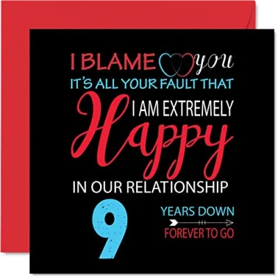 Abbildung von Stuff4 Lustige Keramik Jubiläumskarte für Ehemann, Frau Your Fault I&#039;m Extremely Happy 9th Wedding Anniversary Card for Partner, 145 mm x Grußkarten den neunten Jahrestag