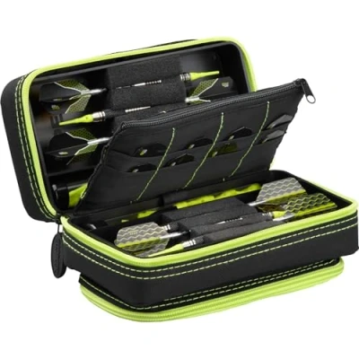 Abbildung von Casemaster Plazma Pro Dart Etui mit Handyfach, für Stahlspitzen und Softspitze, Schwarz, Unisex Erwachsene, Black with Yellow Trim Case and Phone Pocket, gelb