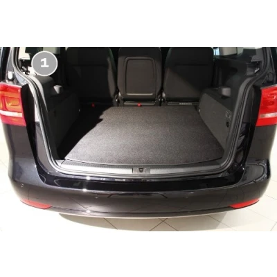 Abbildung von teileplus24 2603 2 teilige Auto Kofferraummatte passend für VW Sharan Seat Alhambra 7N 2010 mit Ladekantenschutz