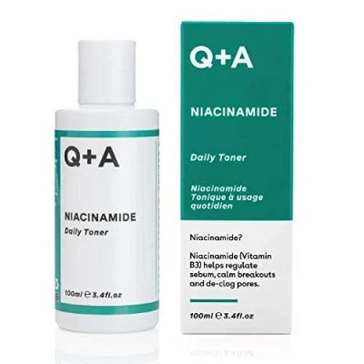 Abbildung von Q+A Niacinamid Gesichtswasser für jeden Tag. Ein zur Beruhigung von Pickeln und Mitessern sowie zum Reinigen verstopfter Poren. 100 ml