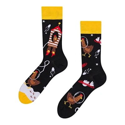 Abbildung von Dedoles Socken Unisex Damen Herren &amp; Kinder Baumwolle viele lustige Designs 1 Paar Geschenk links rechts verschieden, Farbe Schwarz, Motiv Hühner Astronaut, Gr. 43 46