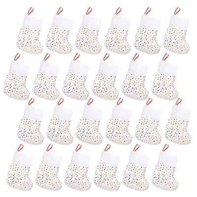Abbildung von Belle Vous Nikolausstiefel Set (24Stk) 24cm Nikolaus Socken zum Befüllen Weiß Goldene Sterne Strumpf Weihnachten Nikolausstrumpf Weihnachtsstiefel Aufhängen Kamin Geschenkbeutel Weihnachtsdeko