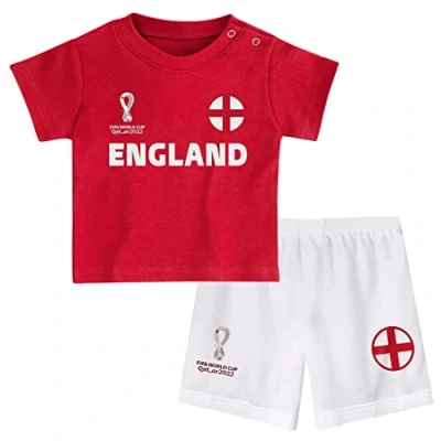 Abbildung von FIFA Kinder Offizielles Weltmeisterschaft 2022 T Shirt und Shorts England Auswärts Country Tee &amp; Set, rot/weiß, 24 Months