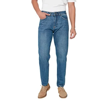 Abbildung von Trendyol Men&#039;s Herren Mittlerer Bund Essential Fit Jeans, Blue, 36