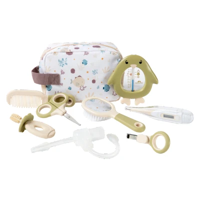 Abbildung von Bebeconfort Hygieneartikel Set, Babygesundheit und Pflegeset, für Neugeborene ab Geburt, ideal unterwegs, inklusive Tasche, Under the Sea