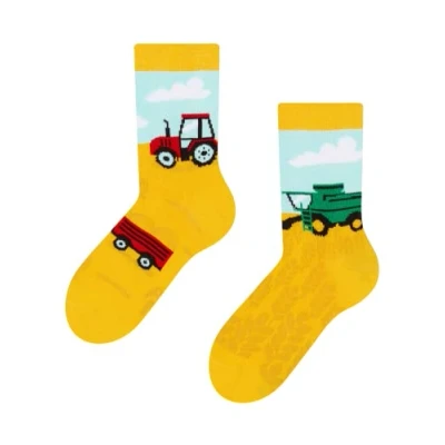 Abbildung von Dedoles Socken Kinder Mädchen Jungen Baumwolle viele lustige Designs Weihnachtssocken 1 Paar, Farbe Gelb, Motiv Traktor, Gr. 23 26