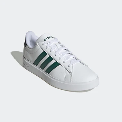 Abbildung von adidas Sportswear GRAND COURT CLOUDFOAM COMFORT Sneaker Design auf den Spuren des Superstar