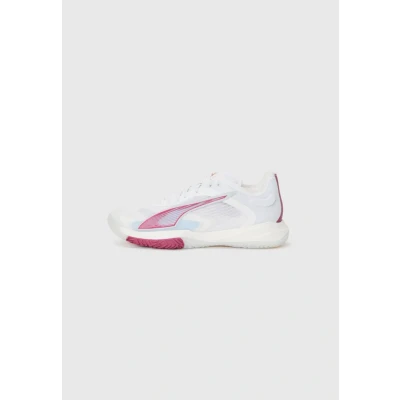 Abbildung von Puma Accelerate Nitro 4 Handballschuh, Damen, Größe: 38, White/berry/lilac crush/haute tropic/heatfie Schuhe