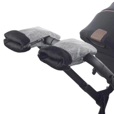 Abbildung von Jané Kinderwagen und Buggy Fäustlinge mit Fleece Futter, anpassbar an offene geschlossene Lenker.