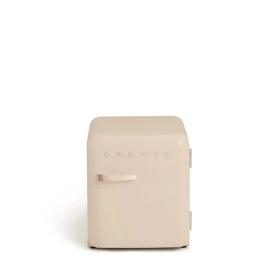Abbildung von CREATE / Retro FRIDGE 50 SAND/Kühlschrank in Sand, Griff Sand 85W, Minibar, eine Regalfläche, Design, 50cm, zwei Ablagen, 48L Fassungsvermögen, energiesparend, 50x44x49,8cm