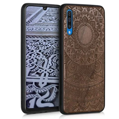Abbildung von kwmobile Hülle kompatibel mit Samsung Galaxy A50 Holz Case Handy Cover TPU Handyhülle in Dunkelbraun Indische Sonne